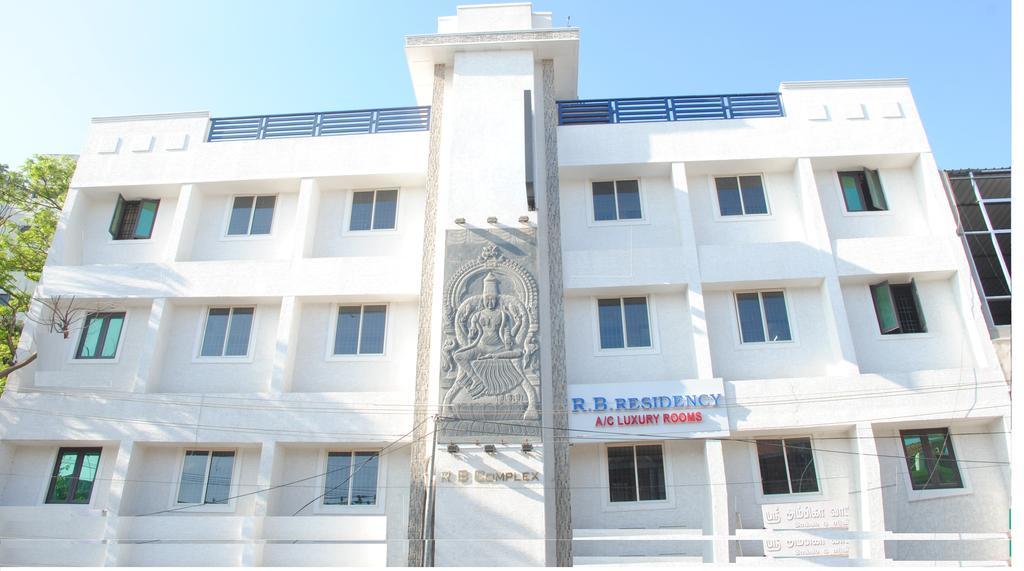 R B Residency Hotel Csennai Kültér fotó